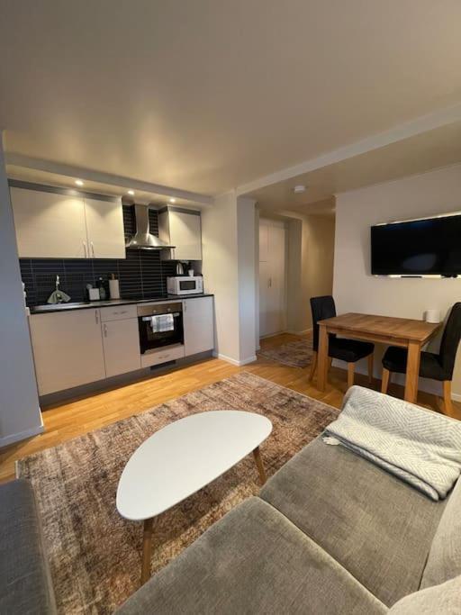 Revtind - Modern Apartment With Free Parking Нарвик Екстериор снимка
